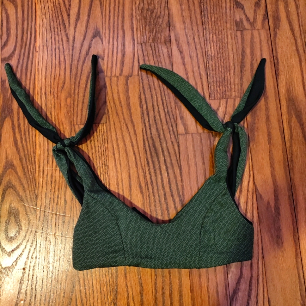 Bathing suit top